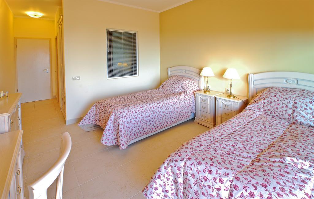 Club Residence At Blacksearama Golf Baltschik Zimmer foto